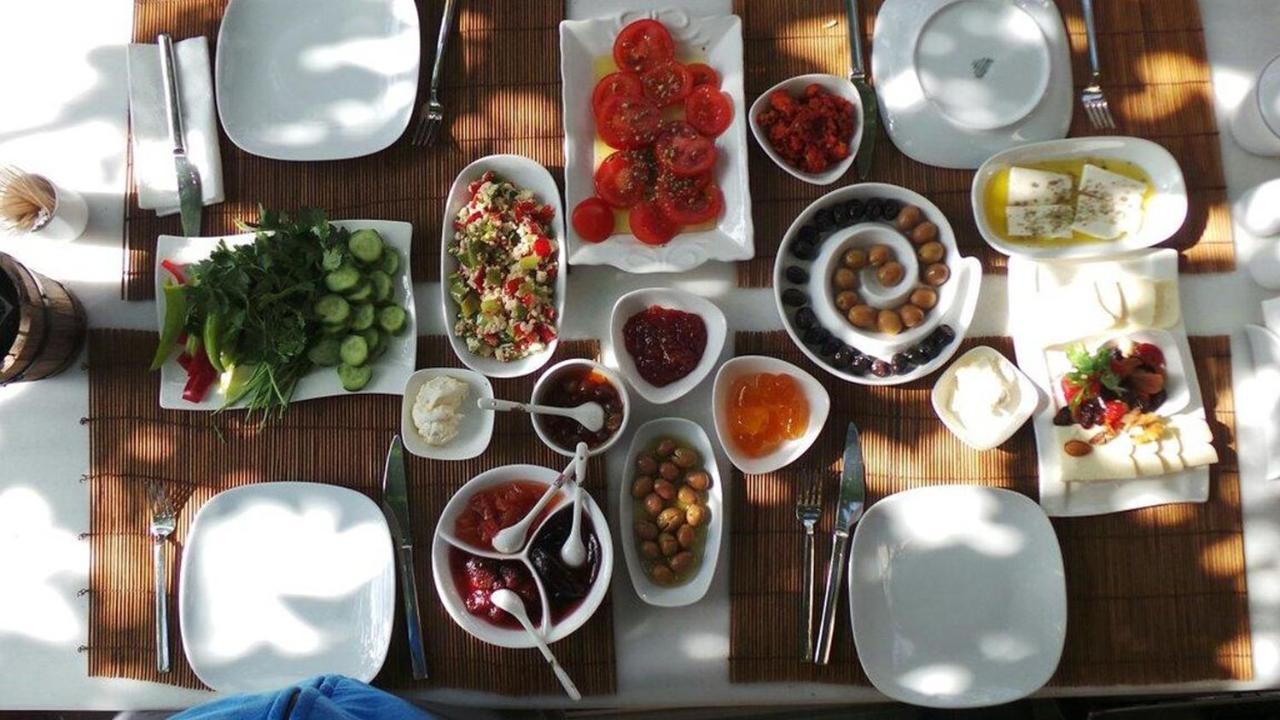 Cunda Adali Pansiyon Ayvalı Buitenkant foto
