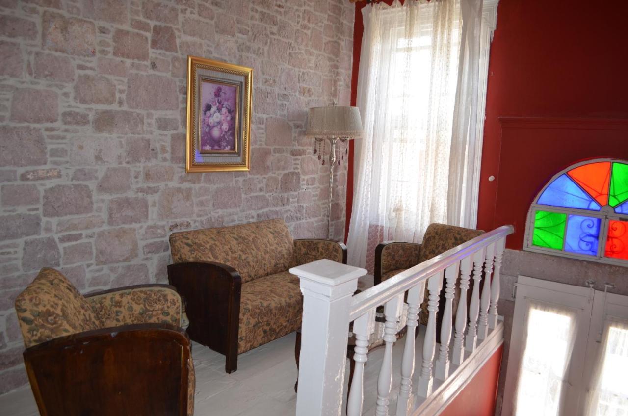 Cunda Adali Pansiyon Ayvalı Buitenkant foto